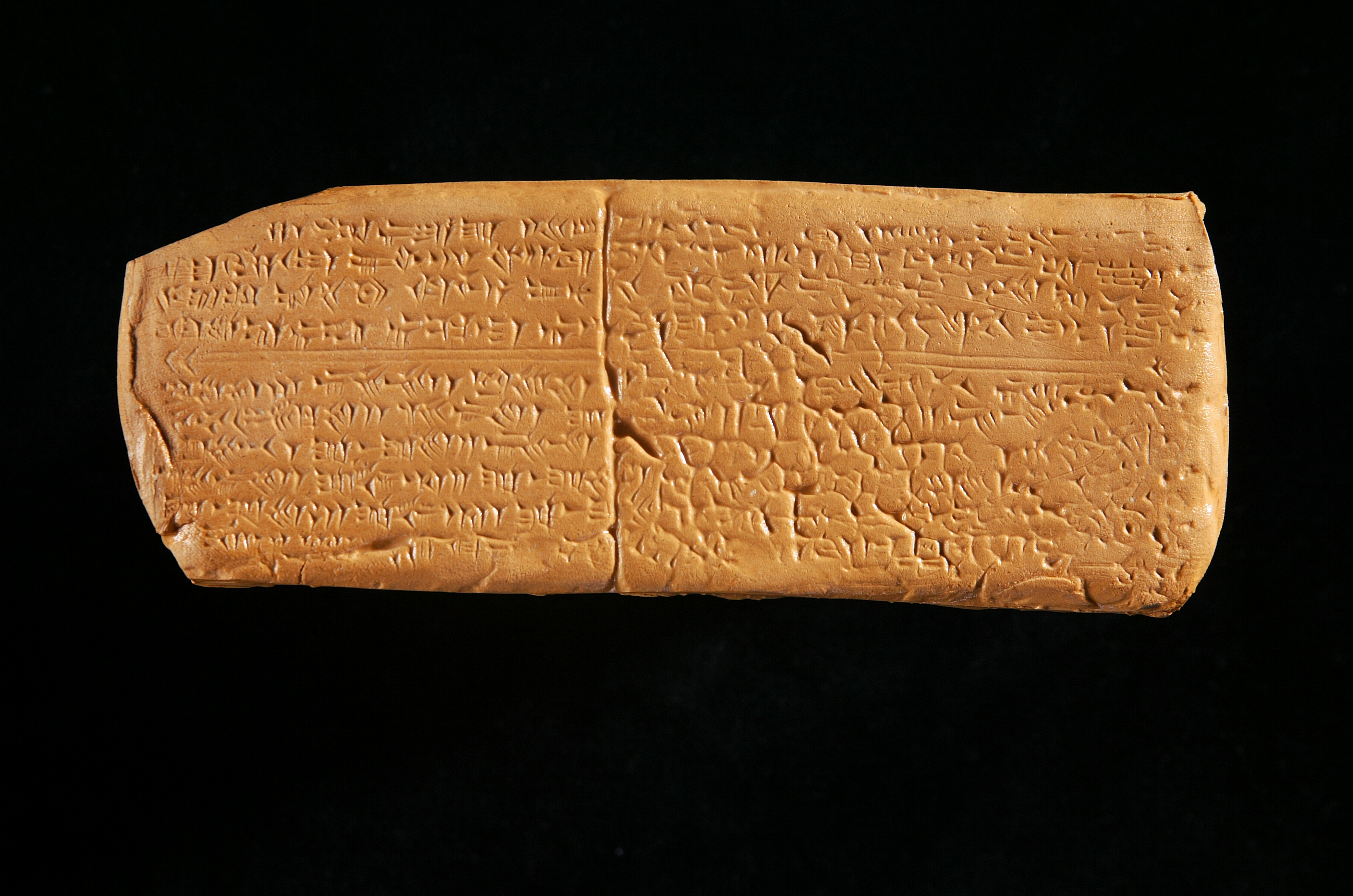 musical-score-from-ugarit-clay-tablet-from-ugarit-with-the-hurrian-hymn-13th-cent-bc-1472635579